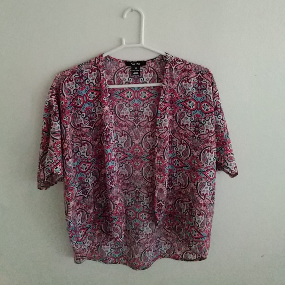Cardigan with a colorful design